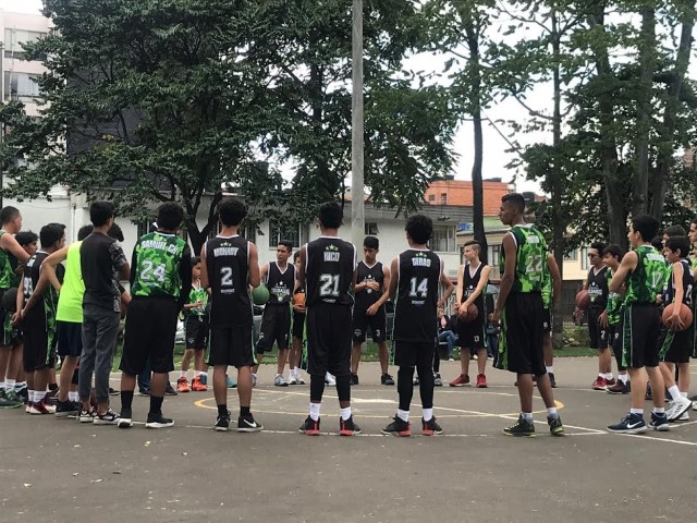 escuelas de baloncesto en Bogotá