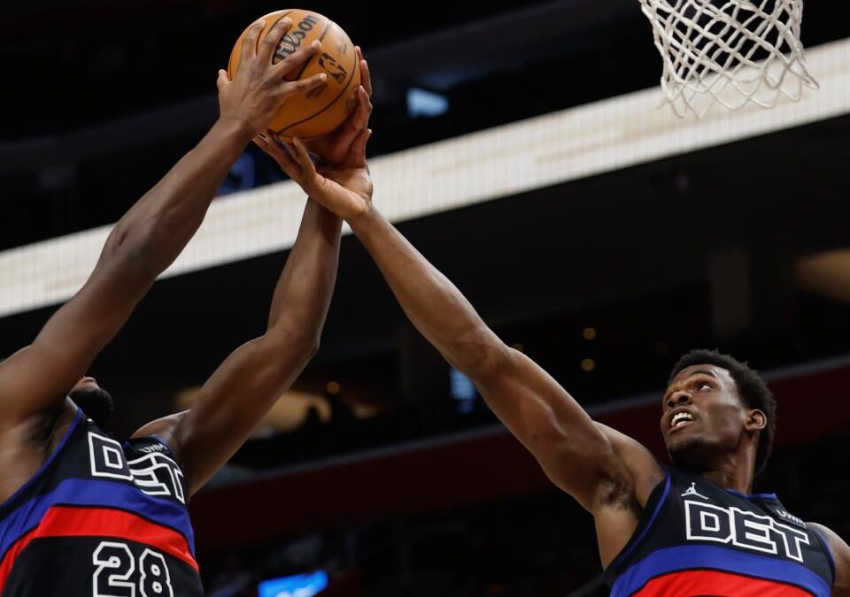 Dos ya no son multitud en la zona