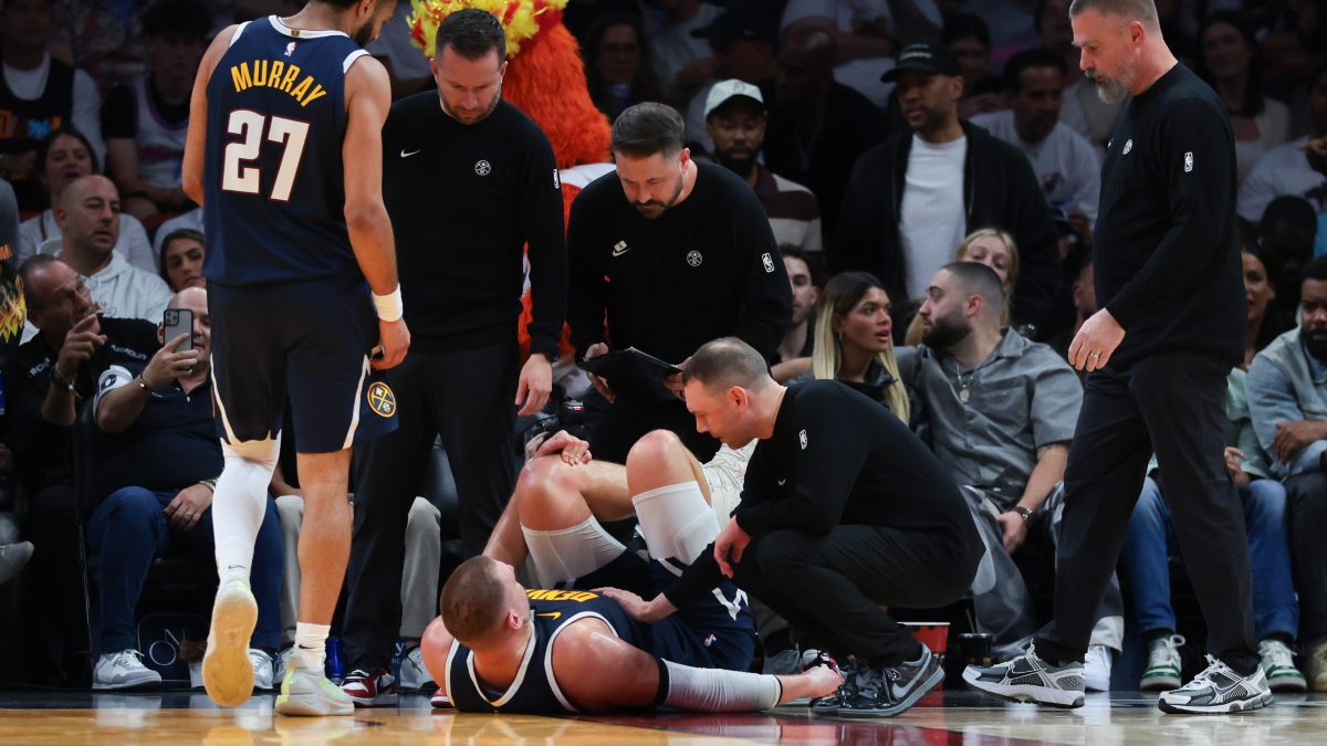 Alarma en Denver: Jokic sufre una lesión de rodilla