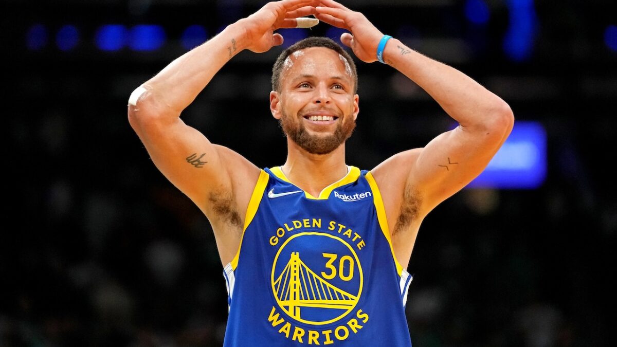Vendida la camiseta de Curry de las Finales 2022 por 2,45 millones