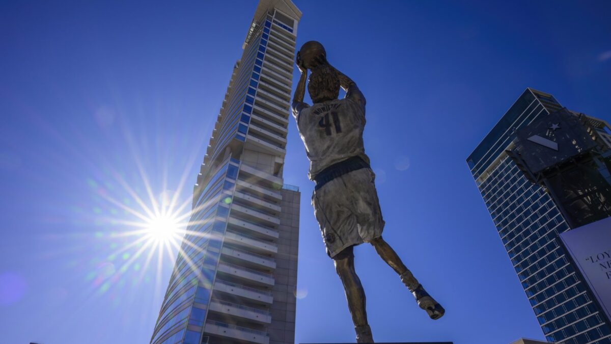 Robin Hood dice “no” a la silla caliente de los Mavericks