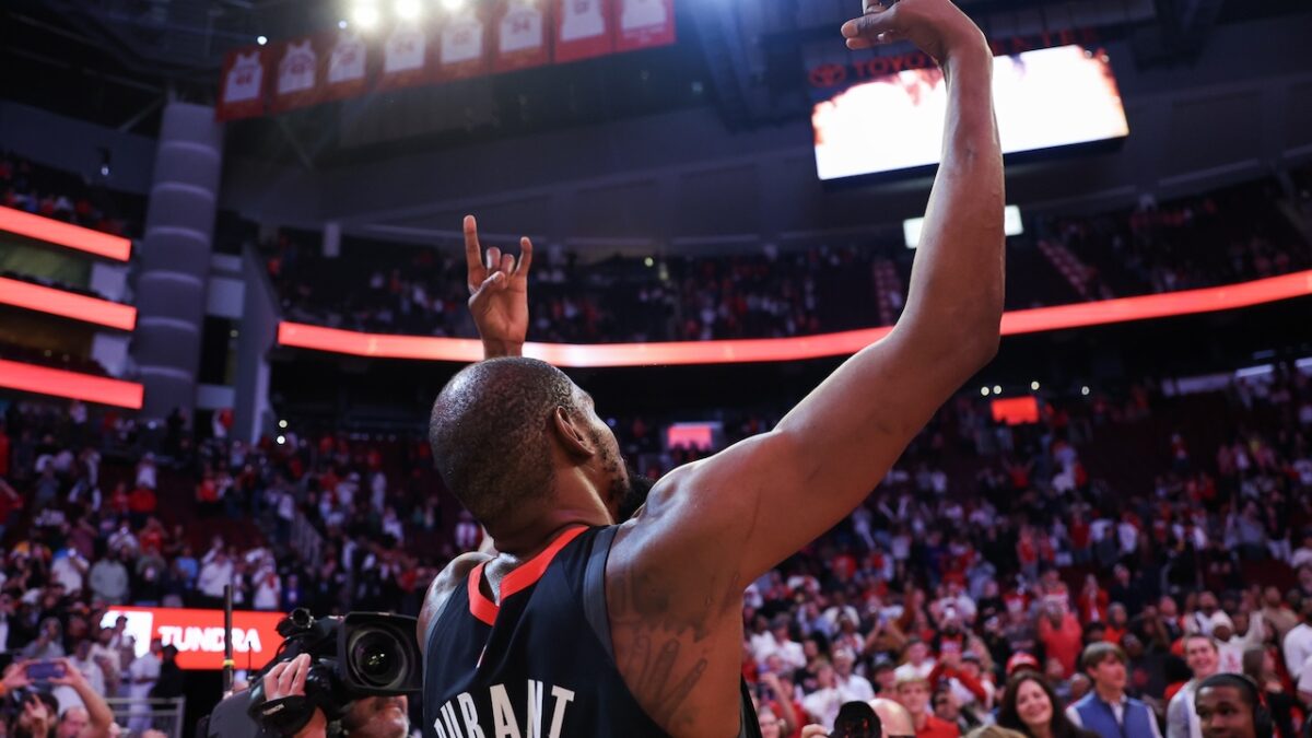 Durant lo goza con su tiro ganador en Phoenix