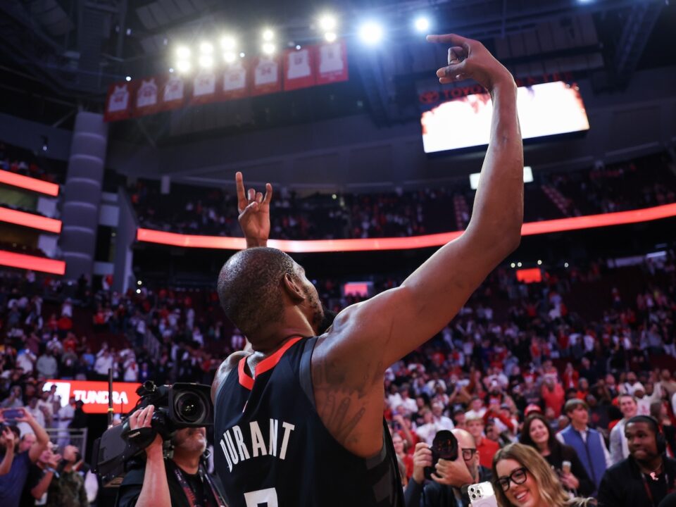 Durant lo goza con su tiro ganador en Phoenix