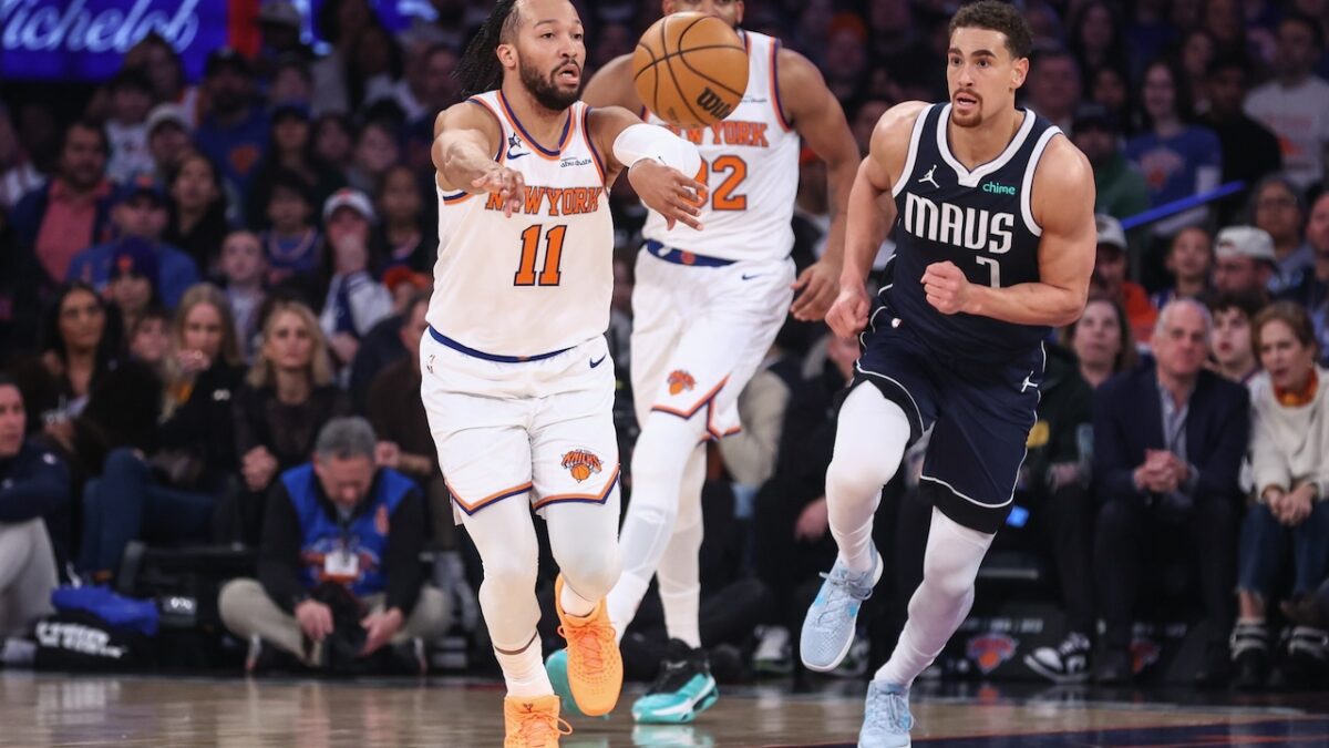Jalen Brunson convoca a sus compañeros tras la derrota ante Dallas