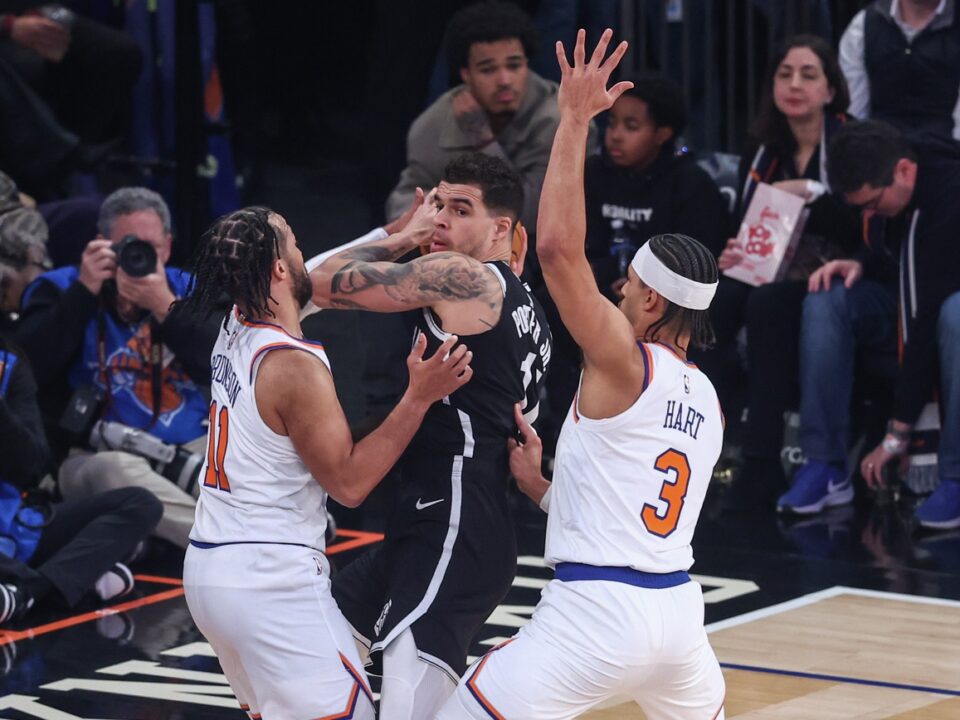 Los deprimidos Knicks se dan una alegría ante Brooklyn