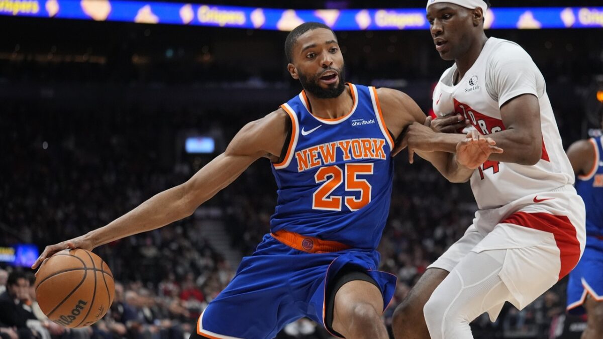 Mikal Bridges culmina la remontada en Toronto