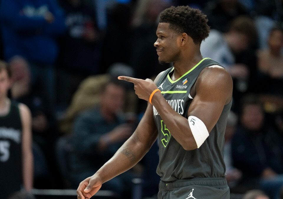 Anthony Edwards decide ante Wembanyama