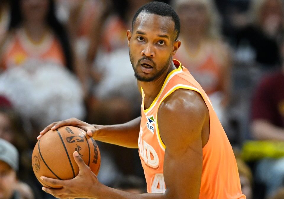 Los Cavs vuelven a perder a Mobley