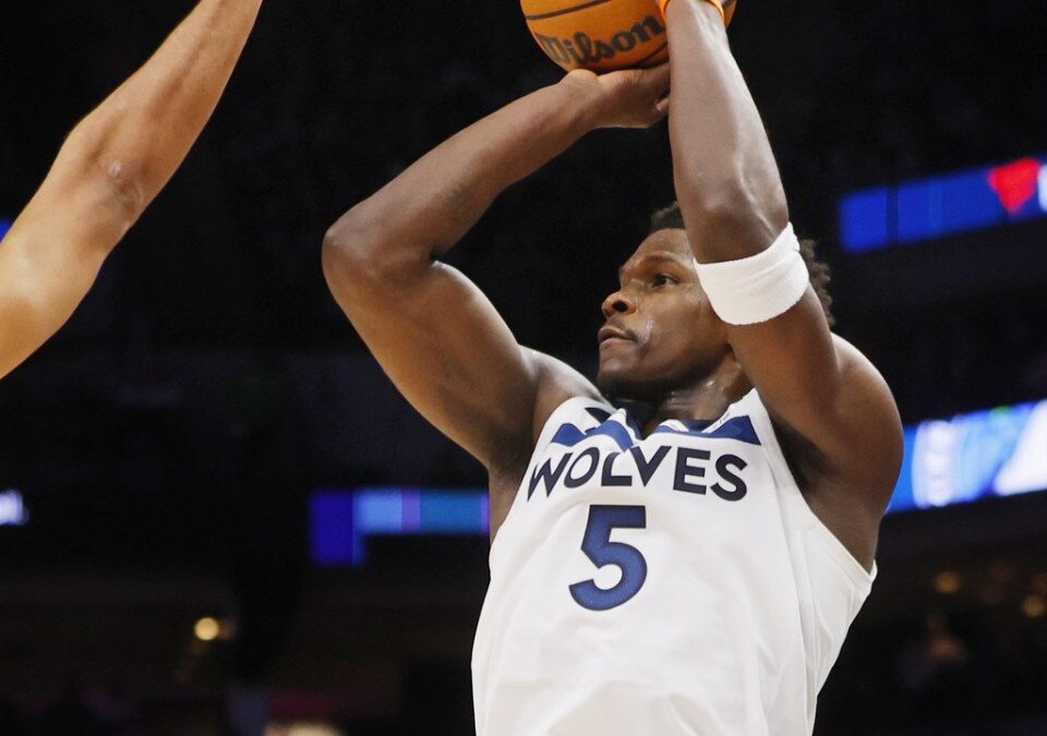 Anthony Edwards se pone a 10.000