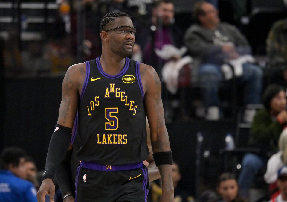 Deandre Ayton: «Me tratan como si fuera Clint Capela»