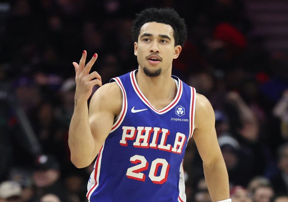 Los 76ers envían a Jared McCain a Oklahoma City