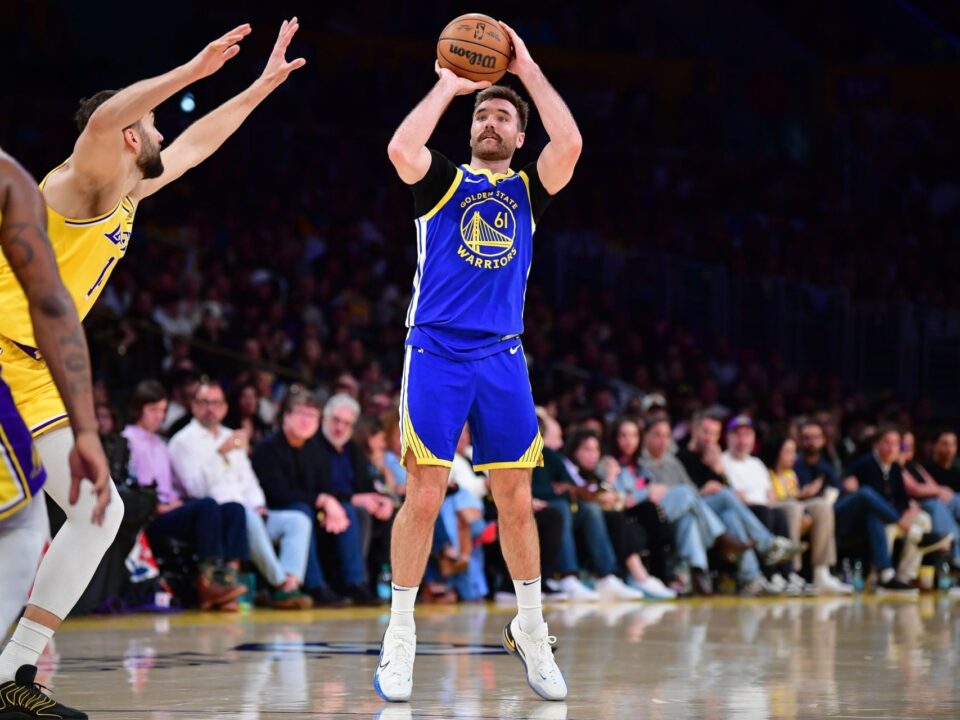 Sellando a Pat y esperando a Lonzo