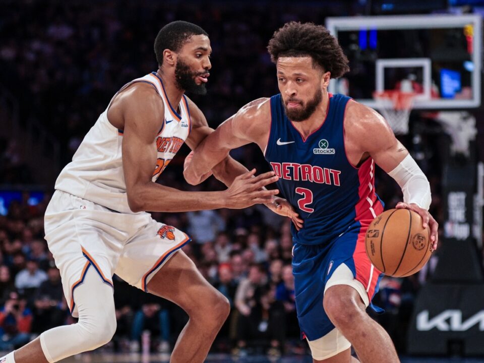 Cade Cunningham hace lo que quiere con los Knicks