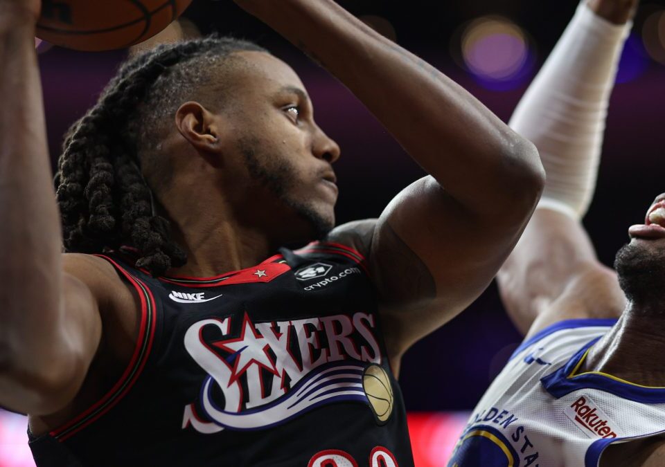 Jabari Walker firma un nuevo contrato con los 76ers