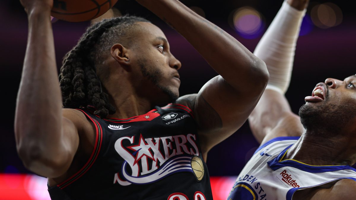 Jabari Walker firma un nuevo contrato con los 76ers