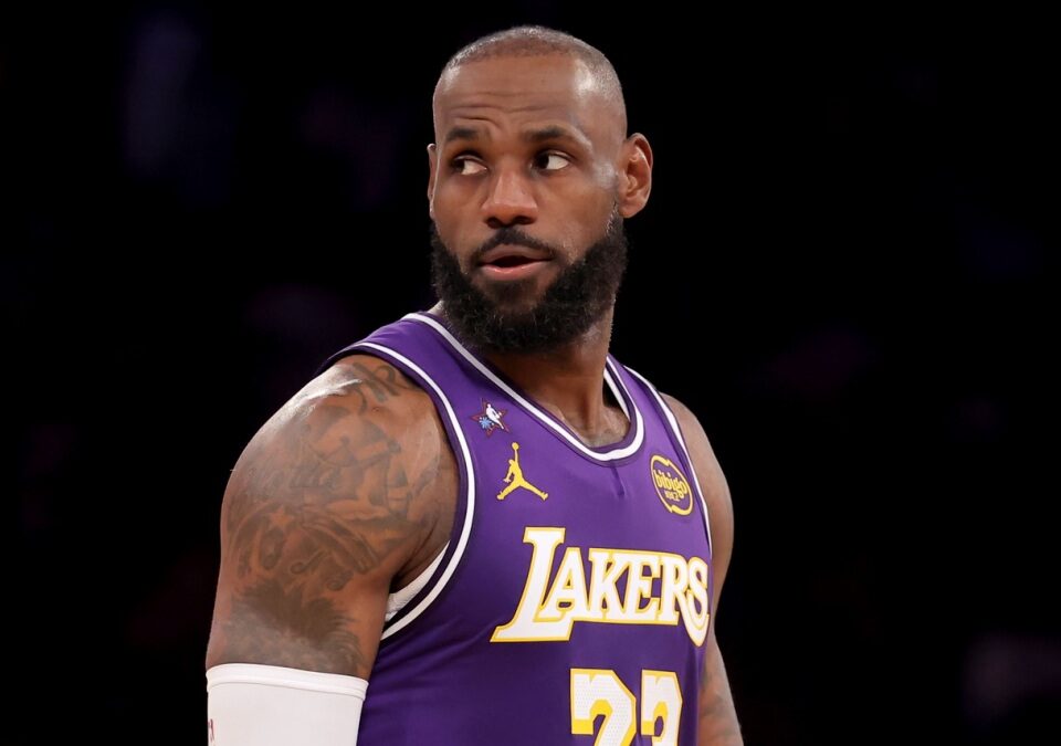 LeBron James, durante un partido con Los Angeles Lakers.