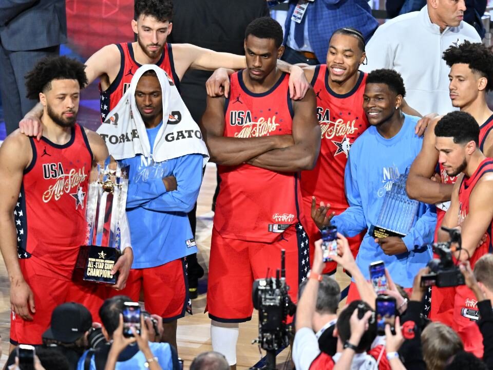 La nueva generación estadounidense triunfa en un excelente All-Star Game