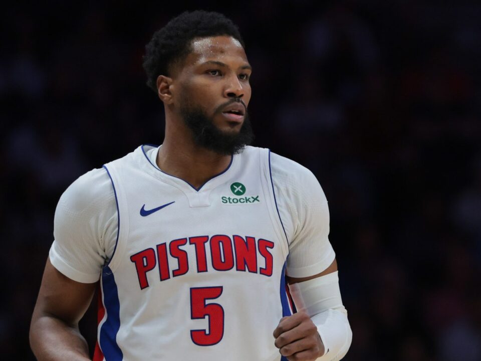 Malik Beasley firma por el equipo de Bad Bunny