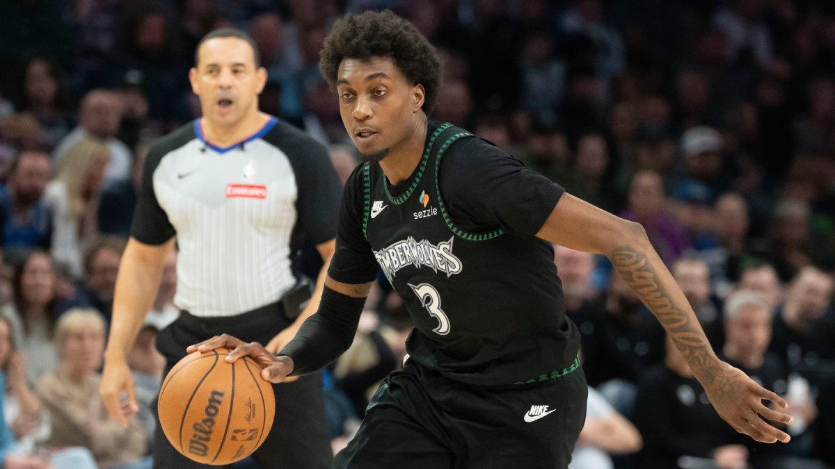 Jaden McDaniels tiene tocado el tendón rotuliano