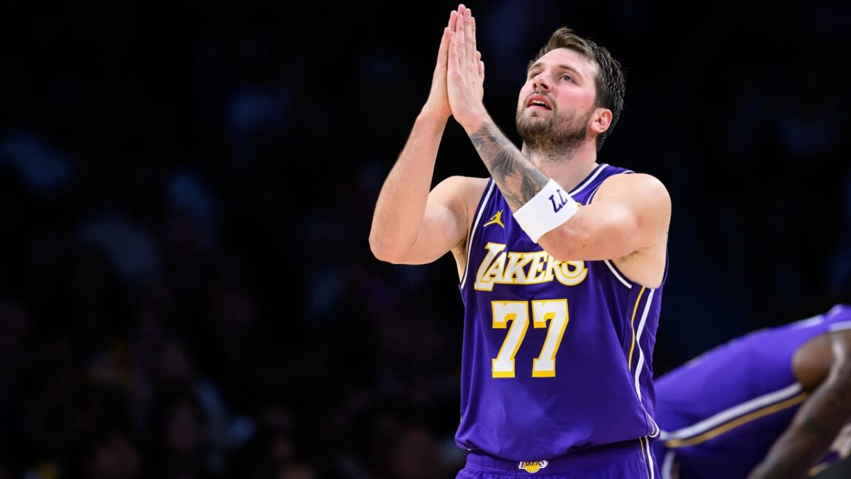 J.J. Redick: «Si seguimos así, Doncic debería ser MVP»