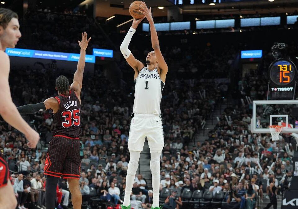 La última locura de Wemby: doble-doble… ¡en 8 minutos!