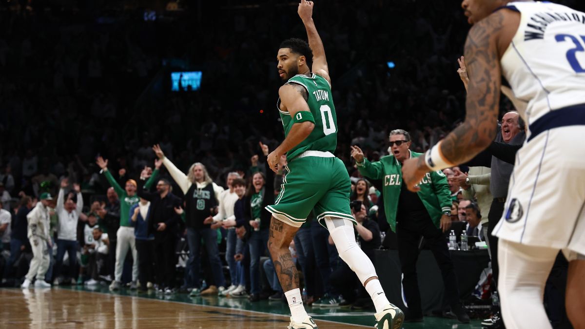 Tatum deja buenas sensaciones en un ilusionante regreso