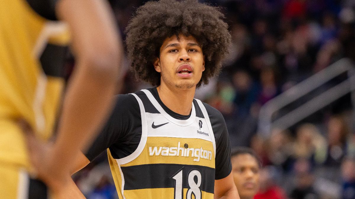 Kyshawn George, fuera por una lesión en el codo