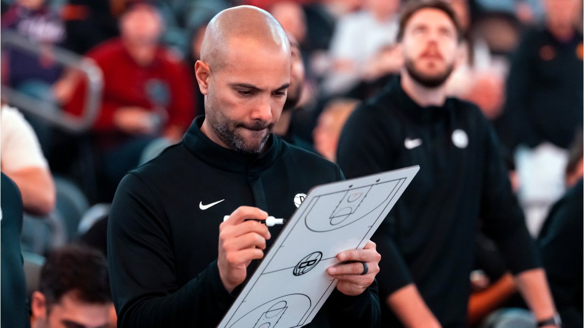 Jordi Fernández renueva con los Brooklyn Nets