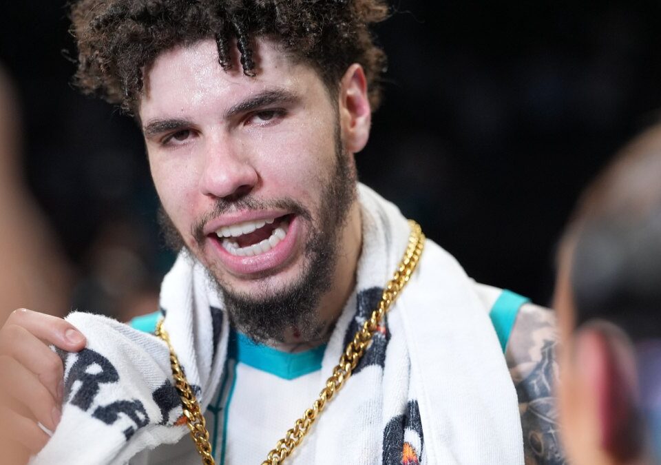 LaMelo Ball podría ser sancionado por su jugada polémica