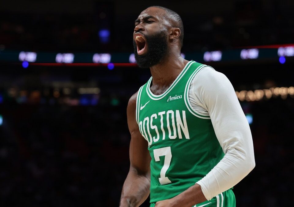 Bombardeo de los Celtics en Miami: 53 puntos en el primer cuarto