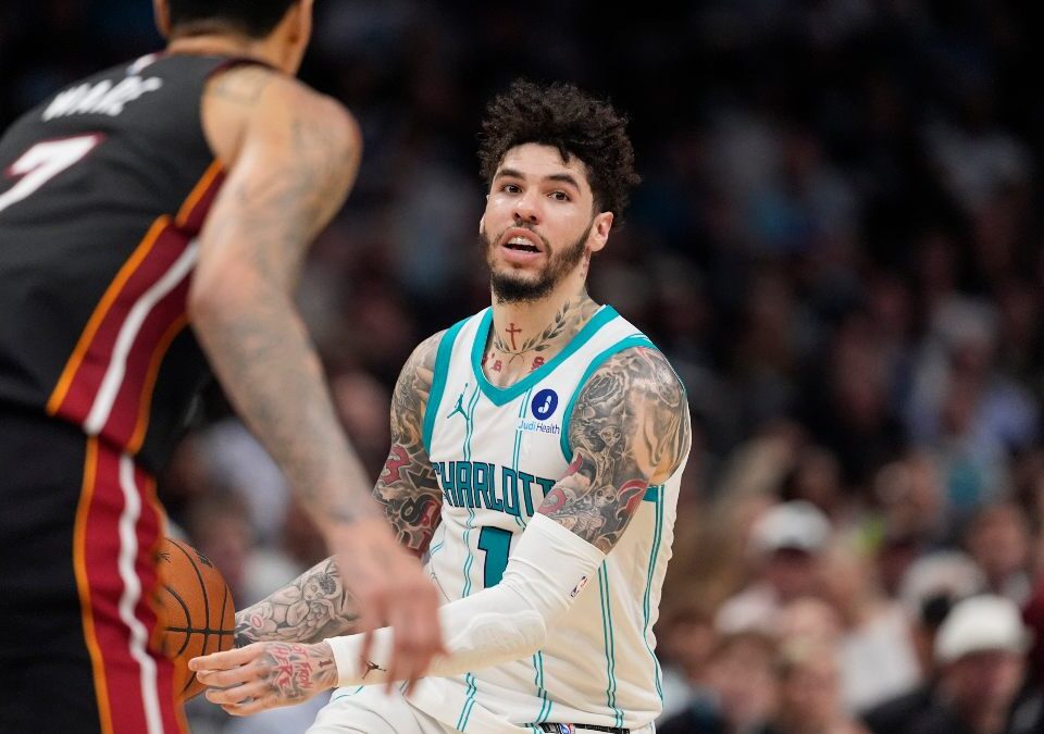 La NBA perdona a LaMelo: multa económica pero sin sanción