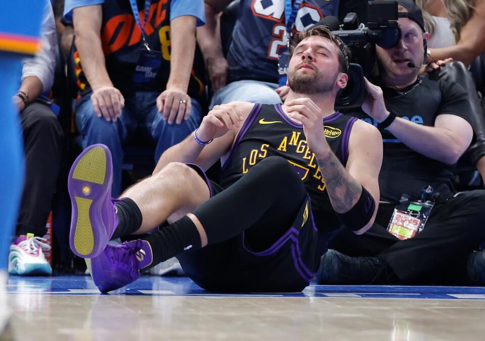 Alerta roja en Los Ángeles: Doncic cae a dos semanas de playoffs