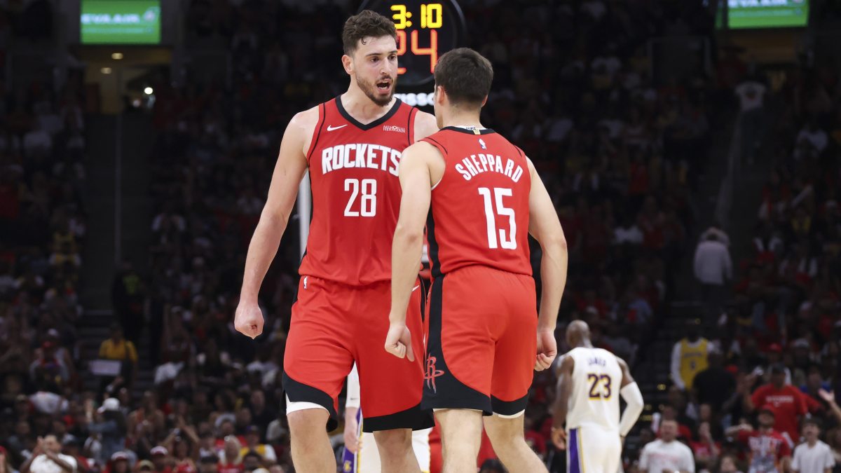 Houston abre una rendija ante Lakers