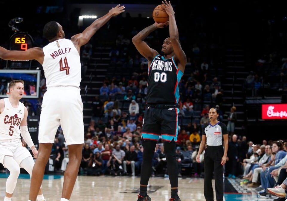 Los Grizzlies igualan el récord de triples en un partido