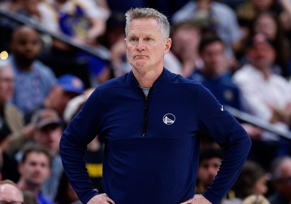 El futuro de Steve Kerr sigue en el aire