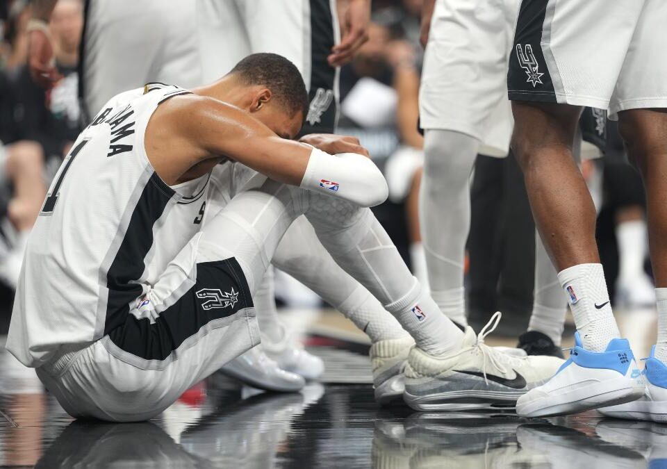 Portland se lleva un triunfo; San Antonio, dos mazazos