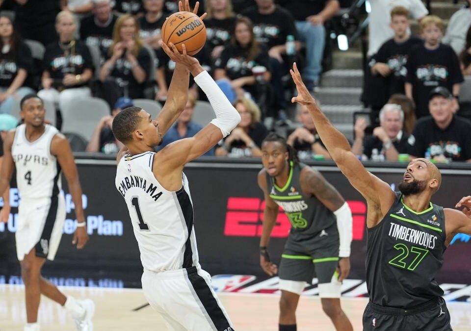 ¿No querías Spurs? Pues toma dos tazas