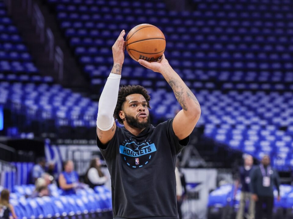 Los Hornets traspasan a Miles Bridges a los Suns