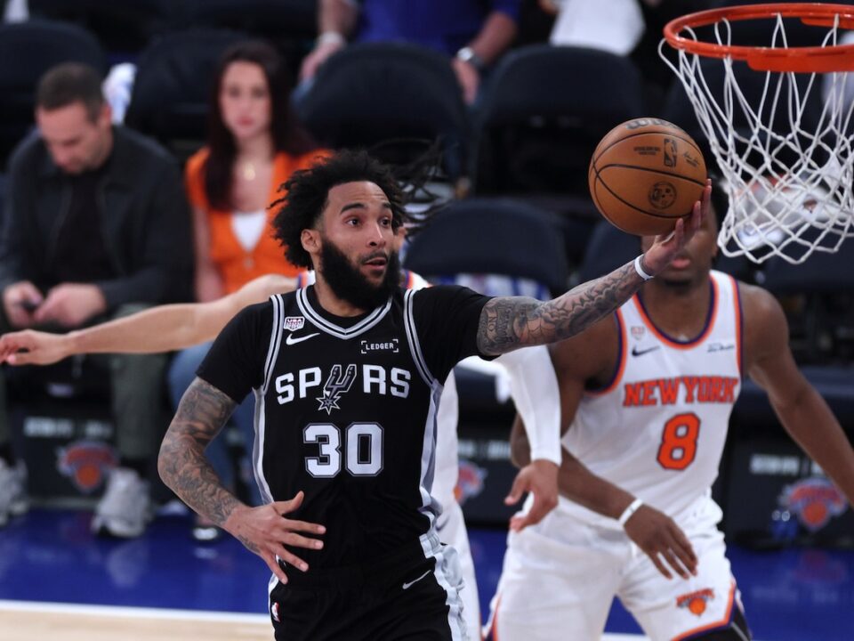 Los Spurs atan a Julian Champagnie por 3 años y 45 millones