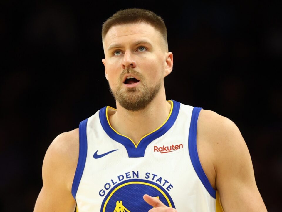 Kristaps Porzingis, decisión crucial en los Warriors
