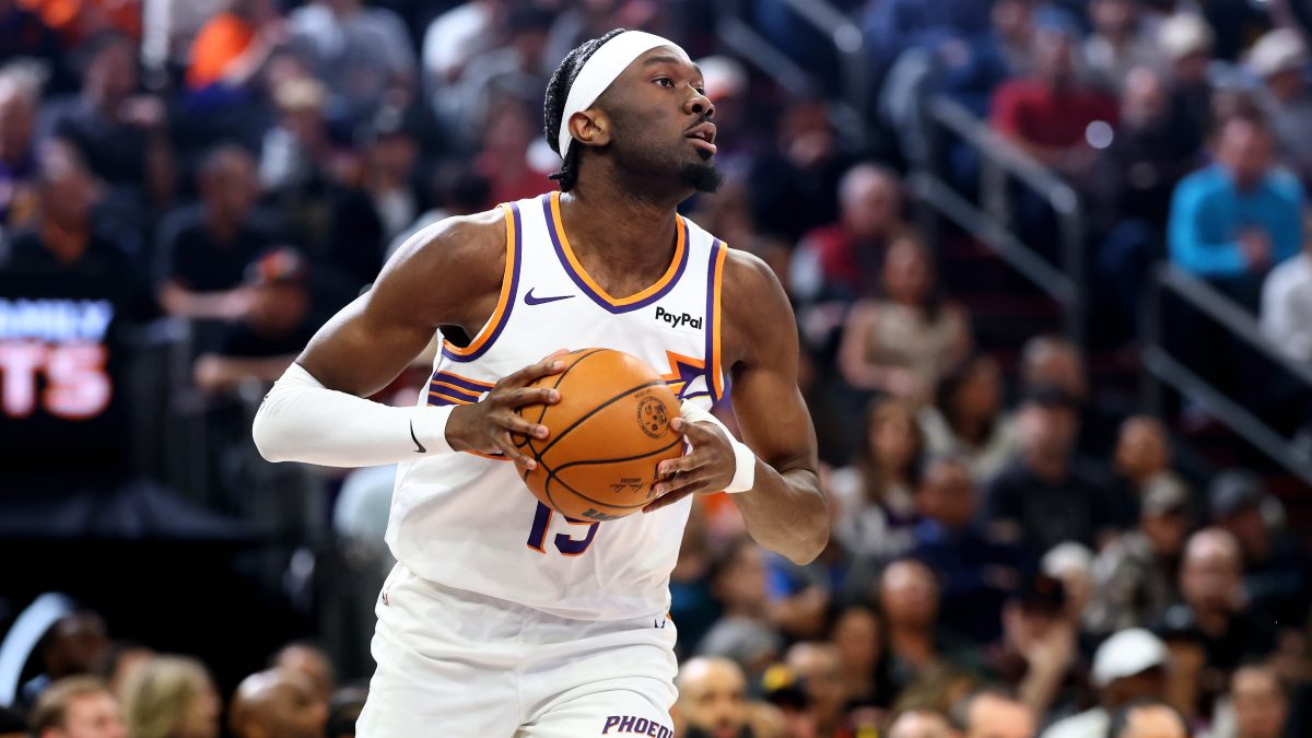 Mark Williams renueva tres años con los Suns