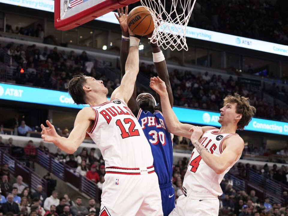 Zach Collins renueva con los Bulls