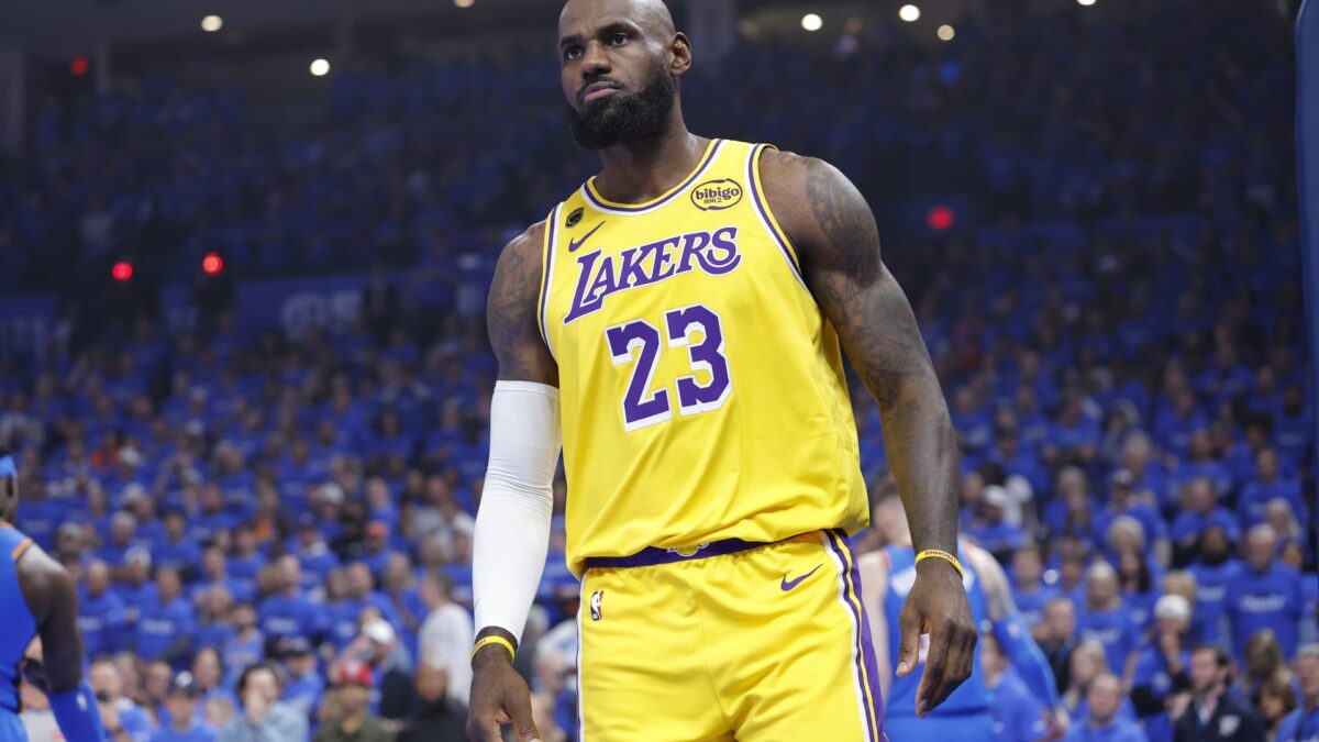 LeBron decide no revelar aún su próximo destino
