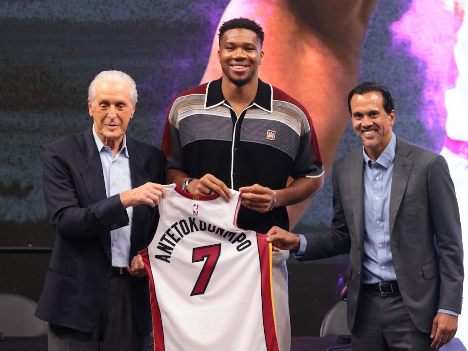 Miami Heat presenta a su nuevo dios griego
