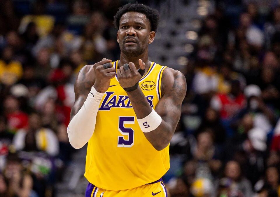 Los Lakers mandan a Ayton a los Wizards