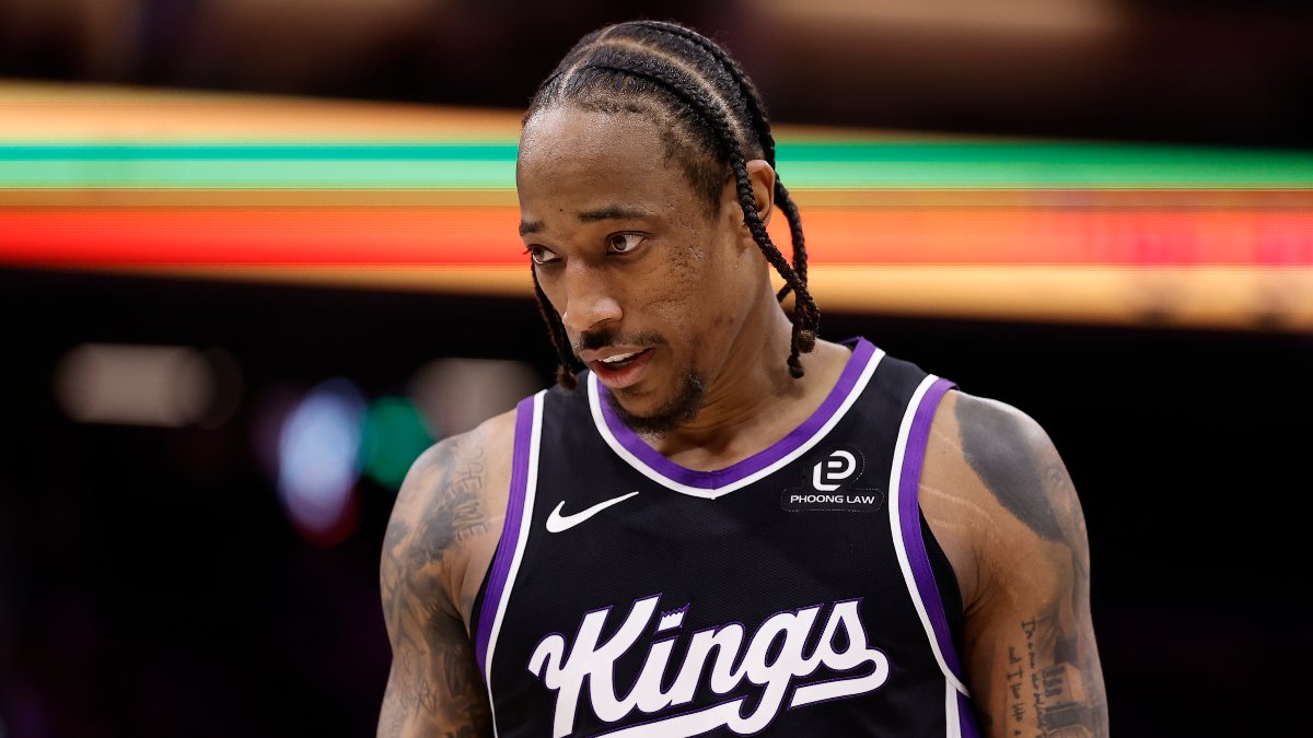 Sacramento despide a DeMar DeRozan