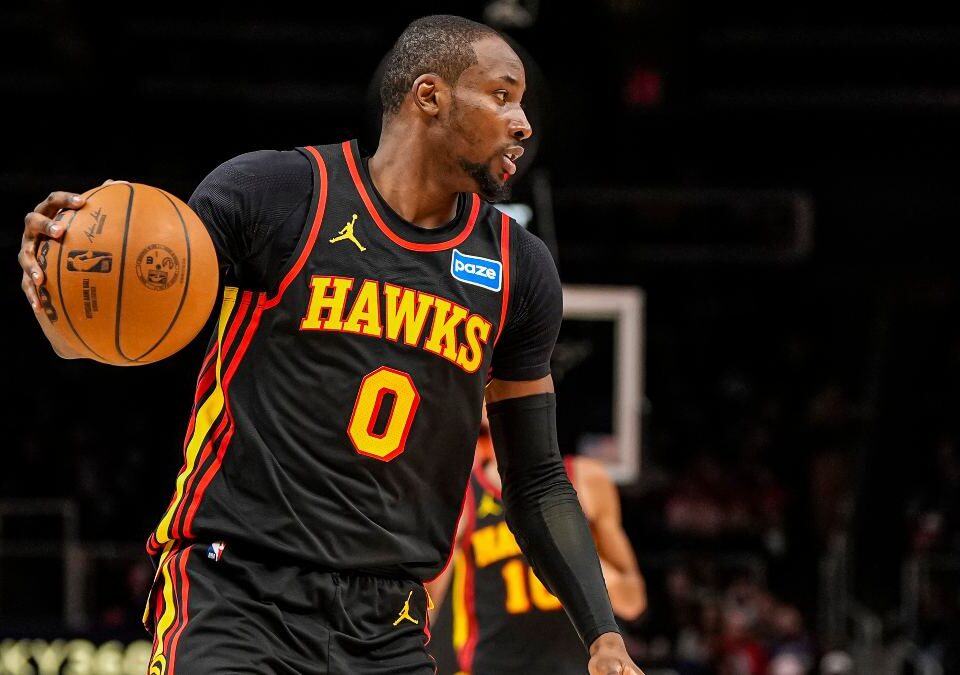 Gran estreno de Kuminga con los Hawks