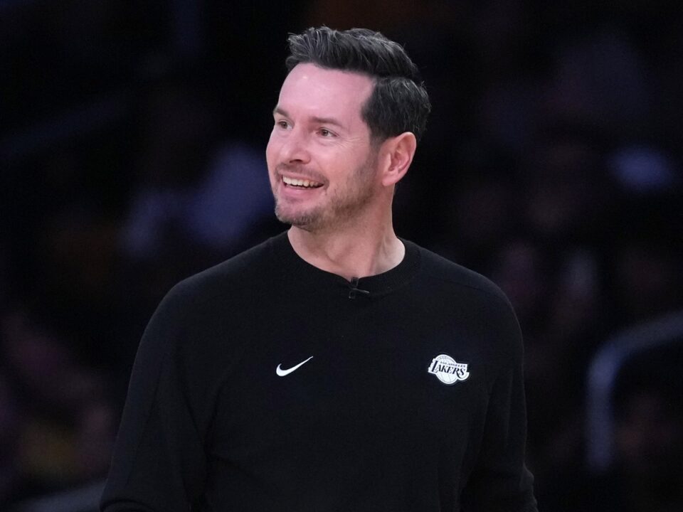 Zach Guthrie se une al staff de J.J. Redick