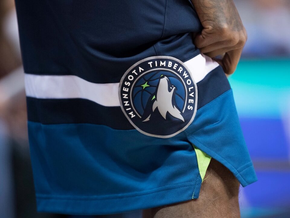 Minnesota también cambia de dueño