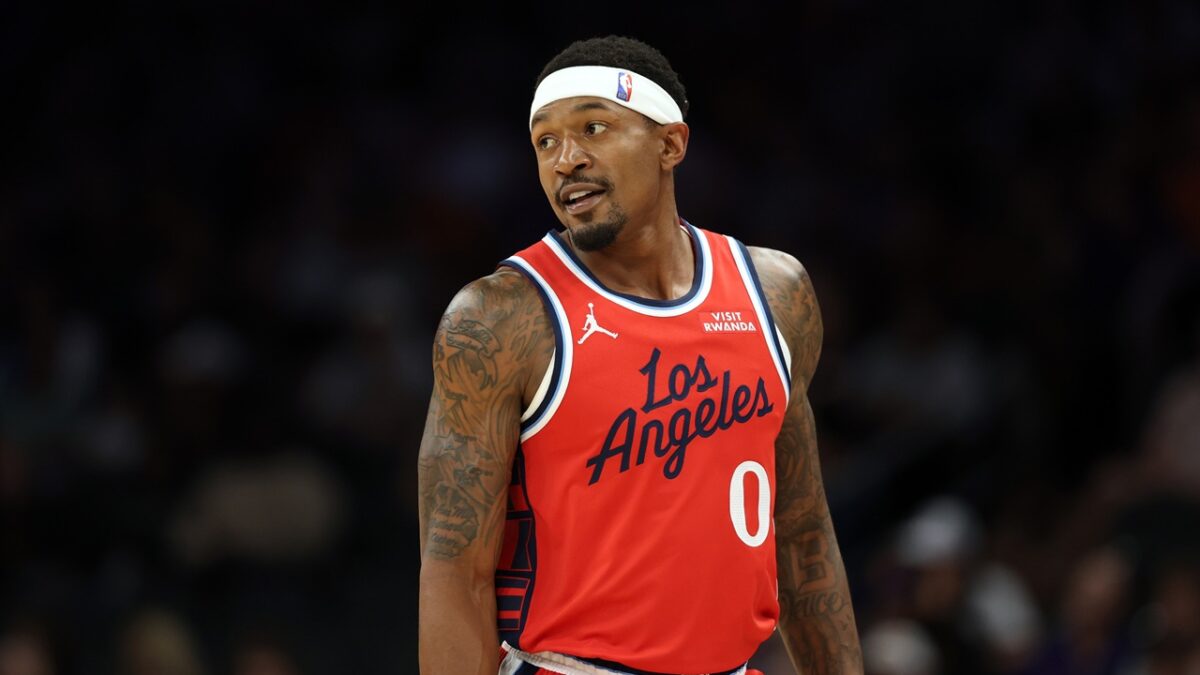 Bradley Beal se debate entre Clippers y Heat